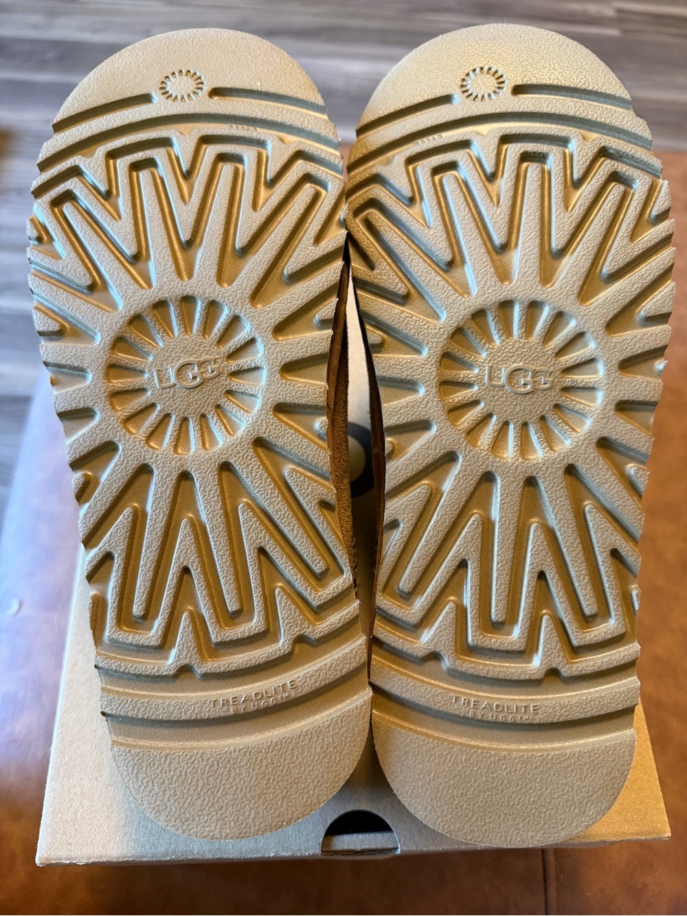 UGG Tasman II Slipper, Chestnut - Picture 8 of 10